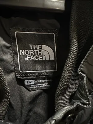 The North Face Glossy Black Quilted Jacket thumbnail 2