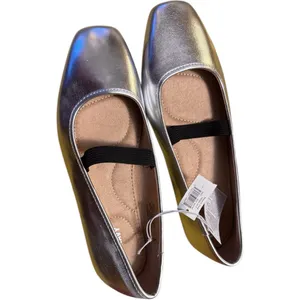 Old Navy Women's Mary Jane Low Heel Ballet Silver Loafers with Black Strap Sz 7 thumbnail 4