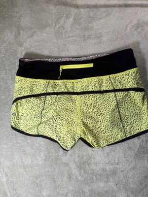 Lululemon Shorts 2.5" Hotty Hot Lined Yellow/Spots Sz 6 thumbnail 4