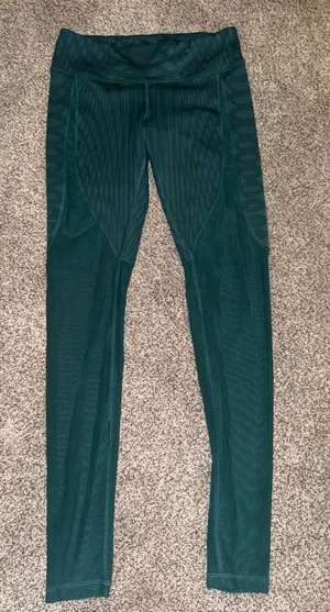 Alo Yoga Women's Green Mesh Leggings Size XS/S 27 inch waist Sheer Legs Stretch Knit Activewear thumbnail 1