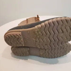 Yuu Duck Boots Size 9M thumbnail 5