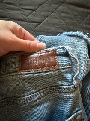 Hollister Straight Leg Jeans Ultra High-Rise thumbnail 4