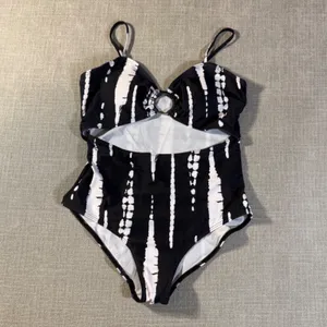 Unbranded One Piece Swimsuit Cut Out O-Ring Sarong Set‎ 160 Black White thumbnail 3
