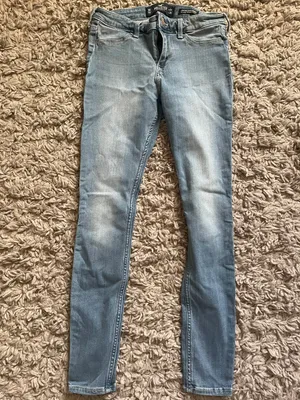 Hollister Jeans thumbnail 1