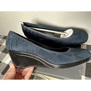 New Size 8 M Kate Ann Leah Mid‎ Wedge Pump Comfort Shoe Pleated Suede Blue thumbnail 5