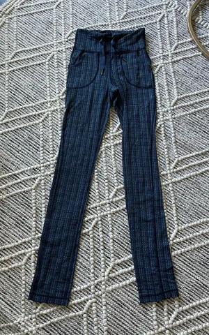 Lululemon Leggings thumbnail 1