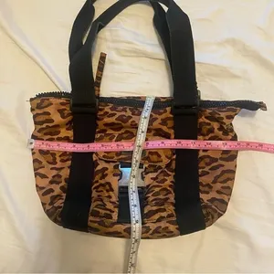 Lauren Ralph Lauren Leopard Print Shoulder Bag Black Strap Zip Closure thumbnail 10