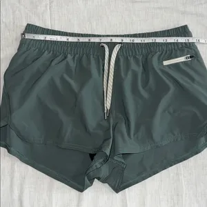 Vuori Clementine Athletic Running Shorts size large 2 inch thumbnail 9