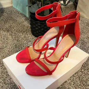 Gibson Latimer Heels thumbnail 1