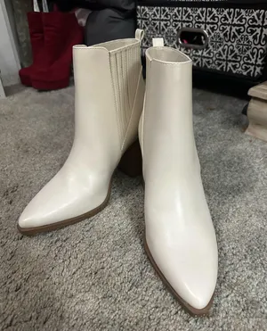 Booties thumbnail 1