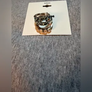 Silver Women's Ring Set NWT thumbnail 2