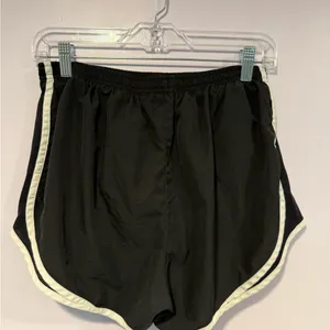 Nike Black‎ and White Women's Athletic Shorts thumbnail 3