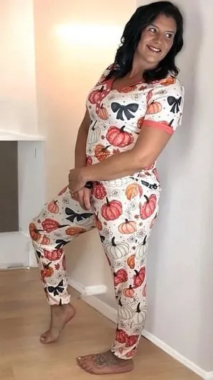 Shirley & Stone Womens Pumpkin Bow Pajama Set Size Med Fall Sleepwear Henley PJs thumbnail 1