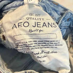 American Eagle Outfitters Distressed Skinny Jeans Low Rise Women’s Size 00 Reg thumbnail 7
