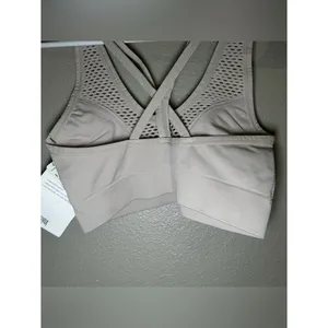 NEW Victoria’s Secret Mesh Seamless Strappy Back Sports Bra Women’s Size Small thumbnail 6