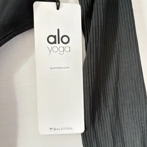 Aloha Island Alo black Long Sleeve‎ barre long sleeve on pointe activewear Small NwT thumbnail 8