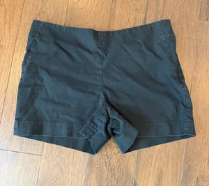 Banana Republic Black Women's Casual Shorts Size 6 - C70-027 thumbnail 1
