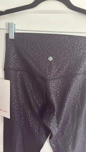 Lululemon Size 6 Align HR 28” Leggings thumbnail 6