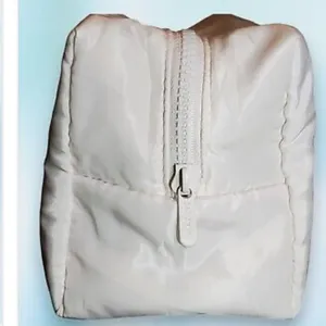 White‎ Cosmetic Bag thumbnail 3