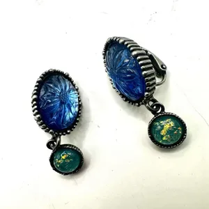 Vintage Avon silver tone blue clip on earrings thumbnail 3