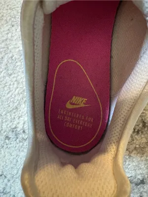 Nike Air Max Axis Women's Running Shoes thumbnail 6