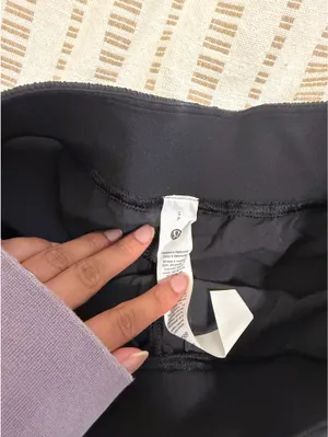 Lululemon Shorts High-Rise 4" thumbnail 3