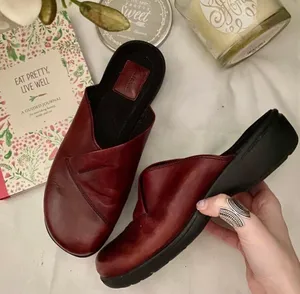 Red Clark’s Clogs thumbnail 1