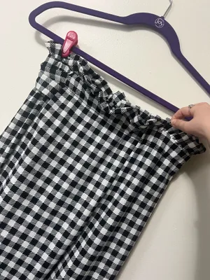 Shein High-Waisted Pants thumbnail 4