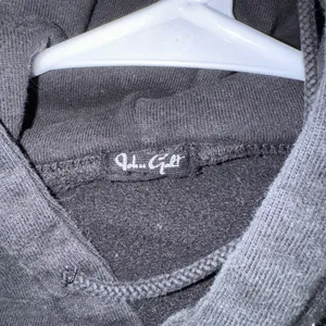 Brandy Melville Whistler Canada Christy thumbnail 3