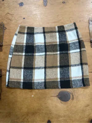 NWT Women’s Plaid Mini Skirt Size Medium Tan Black Cream Preppy Y2K thumbnail 7