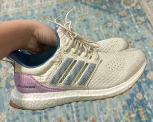 Adidas Ultraboost Shoes thumbnail 1