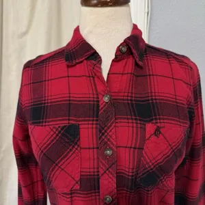 Abercrombie & Fitch Red‎ black Check Plaid Button Down Womans Career Shirt S thumbnail 2
