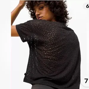 Lululemon cates‎ tee thumbnail 4