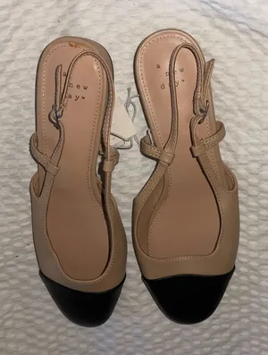 NWT A New Day Women's Beige and Black Loafers Size 7 thumbnail 1