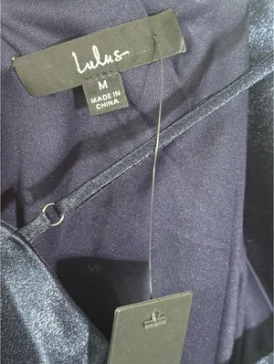 NWT Lulu's Kaisley navy Blue Satin Backless Midi Dress Medium thumbnail 8