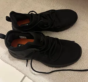 Lightweight Black Sneakers with Rubber Soles thumbnail 1