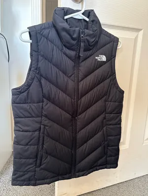 North Face Puffer Vest thumbnail 1
