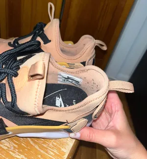 Nike Sneakers thumbnail 3