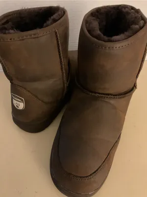 BearPaw Women brown leather short classic boots US 11 thumbnail 7