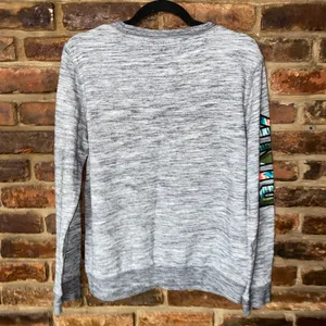 Victoria's Secret PINK Gray Tropical Graphic Lightweight Sweatshirt Size Medium thumbnail 8