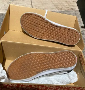 Black Size 7.5 | Curtsy thumbnail 3