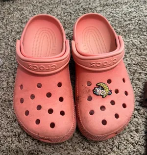 Crocs thumbnail 1