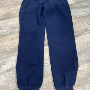 Figs small‎ blue pants thumbnail 3