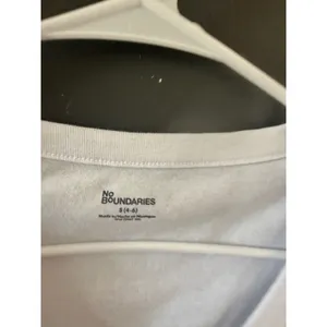 No Boundaries Womens White Long Sleeve Henley V-Neck Button Top‎ Size S 4-6 thumbnail 3