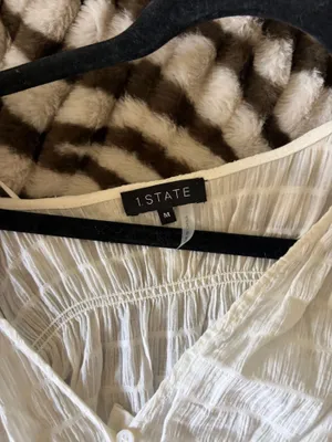 White blouse Size M thumbnail 3