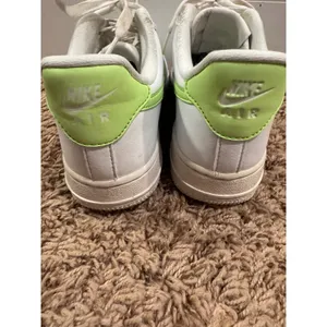 Nike Air Force 1 Low Women's 6.5 White Neon Lime Green DD8959-114 Sneakers thumbnail 2