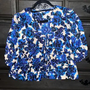 Hazel and Olive Abstract blooms blouse thumbnail 4