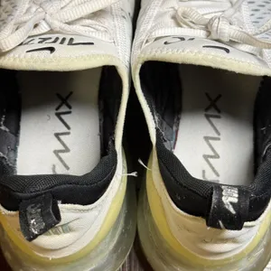 Nike Air Max 270 Womens White Black AH6789-100 Running Shoes Size 9 thumbnail 8