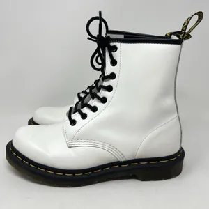 Dr. Martens 1460 White Smooth Leather Boots 8-Eye Lace Up Women's US 8 11821 thumbnail 3