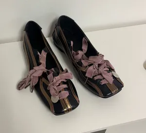 black lace up ballet flats Size 8 thumbnail 1